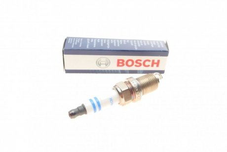 Свеча зажигания FR6KI332S BOSCH 0 242 240 653 (фото 1)