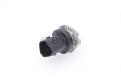 Датчик давления FORD/JAGUAR/LAND ROVER/VOLVO Mondeo/S-Max/XE/XF/XJ/Discovery/Range Rover \'\'2.0\'\'10>> BOSCH 0261545063